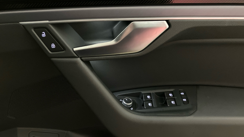 Volkswagen Touareg 3.0 V6 TDI 4Motion 286 Black Edition 5dr Tip Auto Diesel Estate